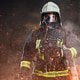 Feuerwehrmann mit Atemschutzgerät